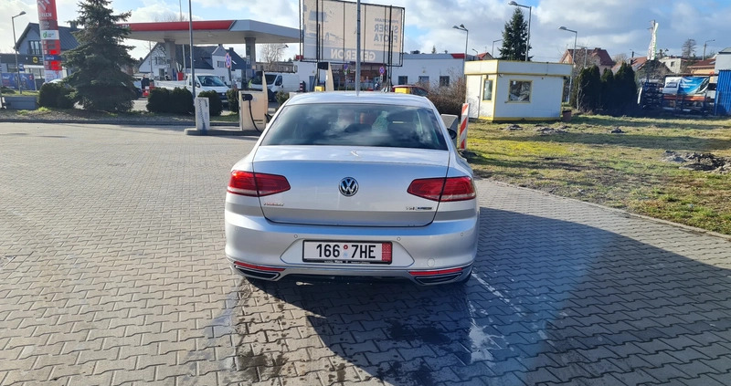 Volkswagen Passat cena 59900 przebieg: 58276, rok produkcji 2015 z Międzychód małe 379